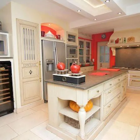 Villa Prestige With Pool In The Alpilles