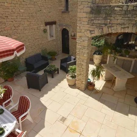 Prestige With Pool In The Alpilles *