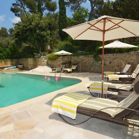 Prestige With Pool In The Alpilles Villa
